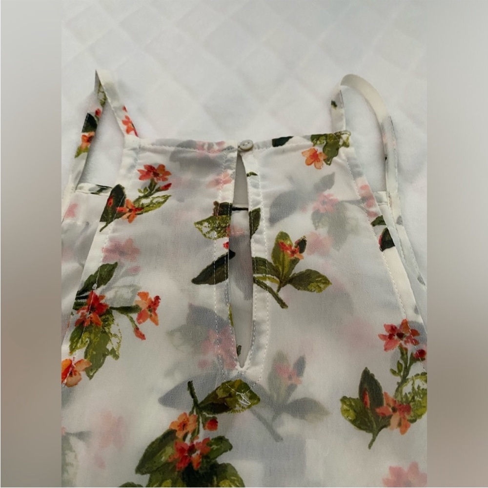 Flower Summer top white and red - Picture 5 of 16